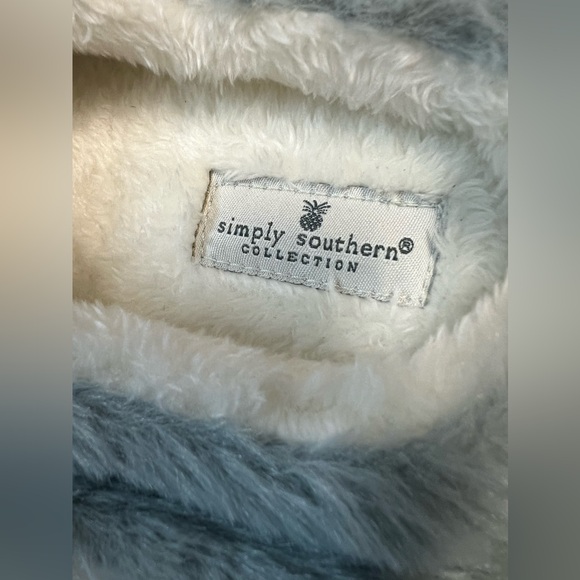 Simply Southern - Slippers - NWT - M-L Teal/White - Football -Soft Nicely Padded - Picture 4 of 10